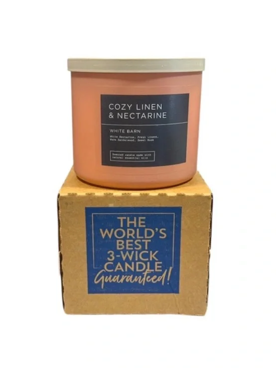 Cozy Linen and Nectarine Candle - Picture 2 of 2